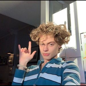 Meet your Posher, Andrew